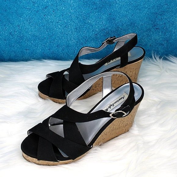 American Eagle Black Canvas Wedge Size 7 - Picture 4 of 9